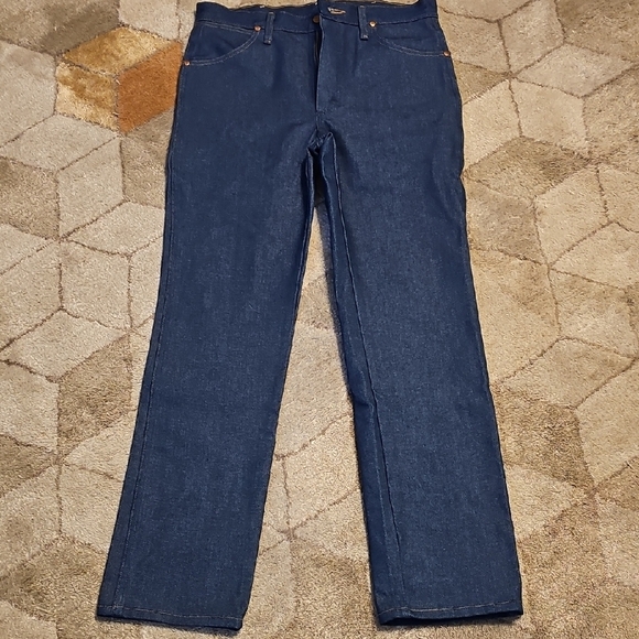 Nwot Wrangler Men's Straight Jeans - Dark Blue - Picture 1 of 2